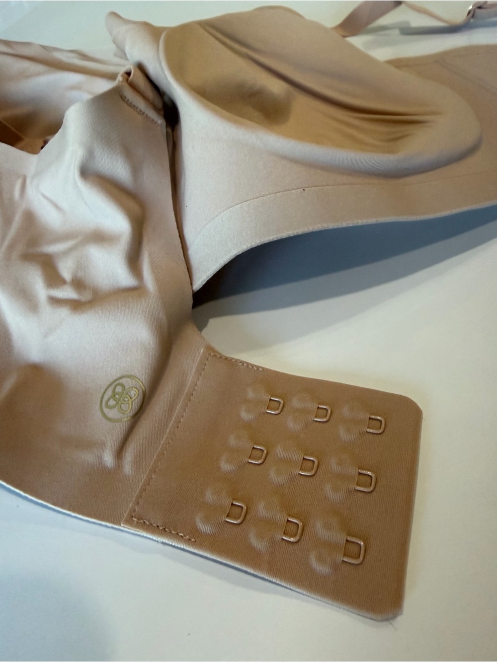 NWT Honey Love LiftWear Crossover bra - Medium- Color Sand - Picture 5 of 9